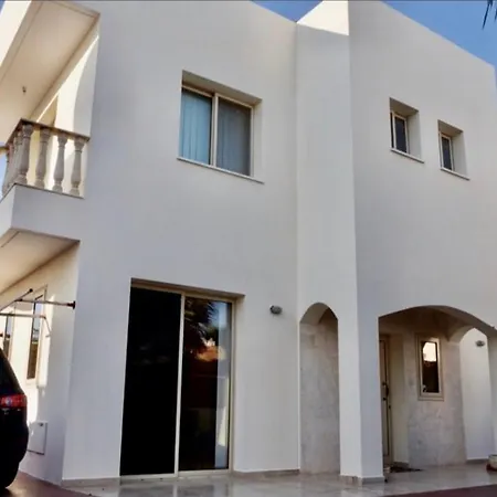 Villa 2-bedroom With Private Pool In Paphos *